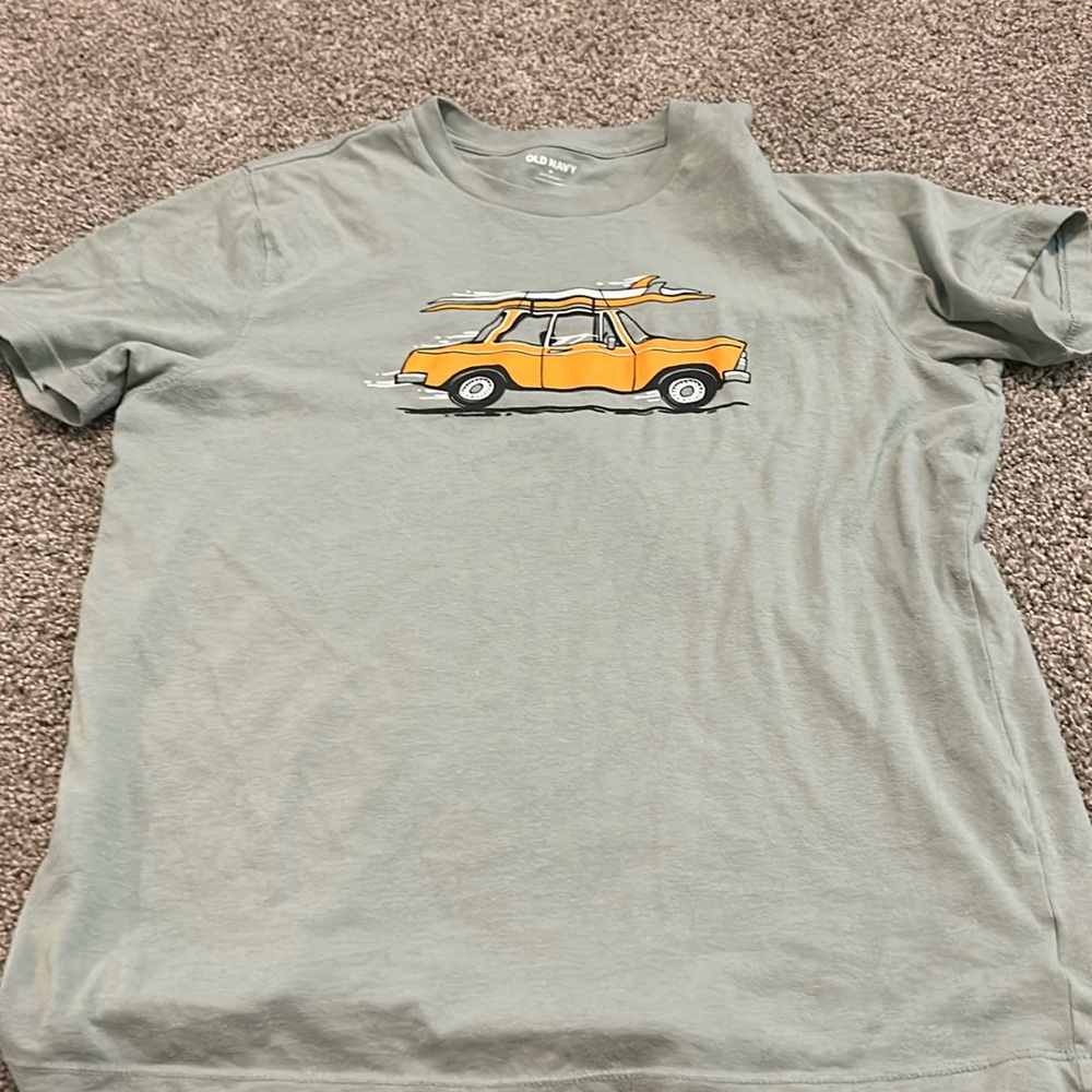 Old navy graphic t shirt